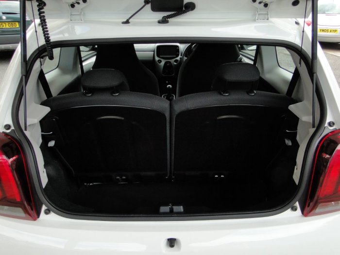 Peugeot 108 1.0 Active 3dr Hatchback Petrol White