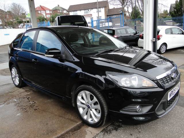 Ford Focus 1.6 Zetec S 5dr Hatchback Petrol Black