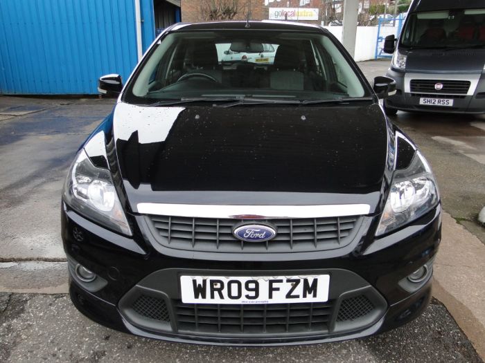 Ford Focus 1.6 Zetec S 5dr Hatchback Petrol Black