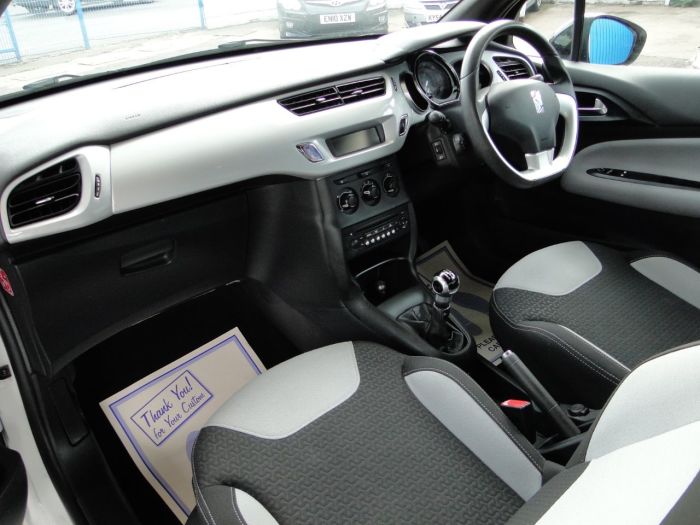 Citroen DS3 1.2 PureTech Dsign Plus 3dr Hatchback Petrol White