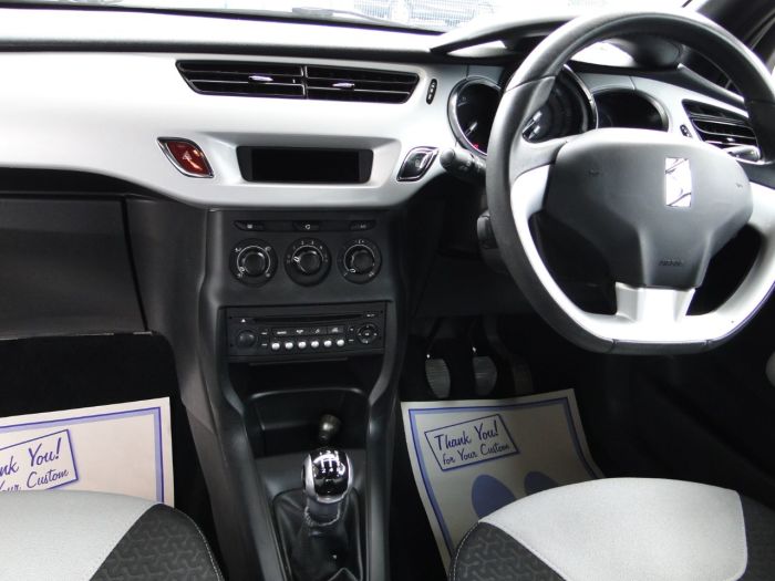 Citroen DS3 1.2 PureTech Dsign Plus 3dr Hatchback Petrol White